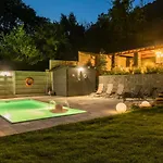 Alexandra Case de vacanță