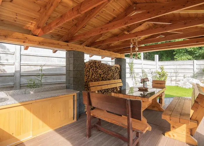 Nyaraló Alexandra Bakarac